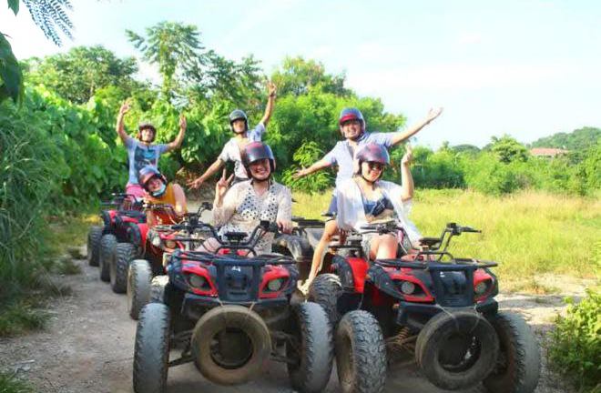 ボラカイ島_ATV